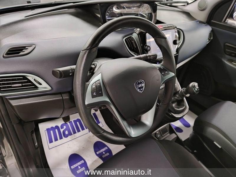 Lancia Ypsilon 1.0 70cv Hybrid 5p Platino + Car Play "SUPER PROMO"