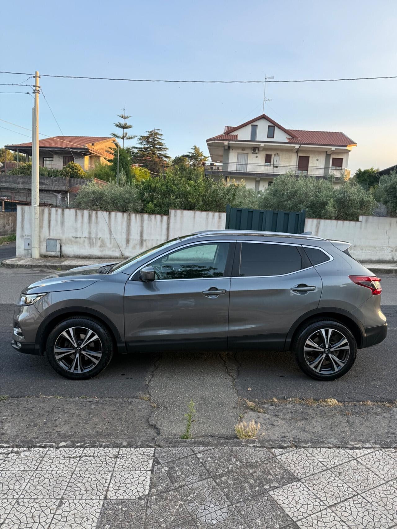 Nissan Qashqai 1.5 dCi Tekna tetto panoramico