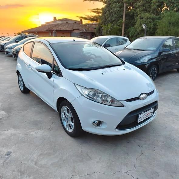 Ford Fiesta 1.2 Titanium SOLI 2.190EURO