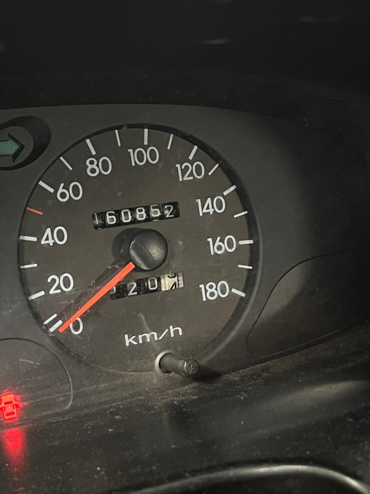 HYUNDAI H1 2.5 CRDi - AUTOCARRO 3 POSTI - CASSONE FISSO - PORTATA 1.495 KG. - MOTORE REVISIONATO