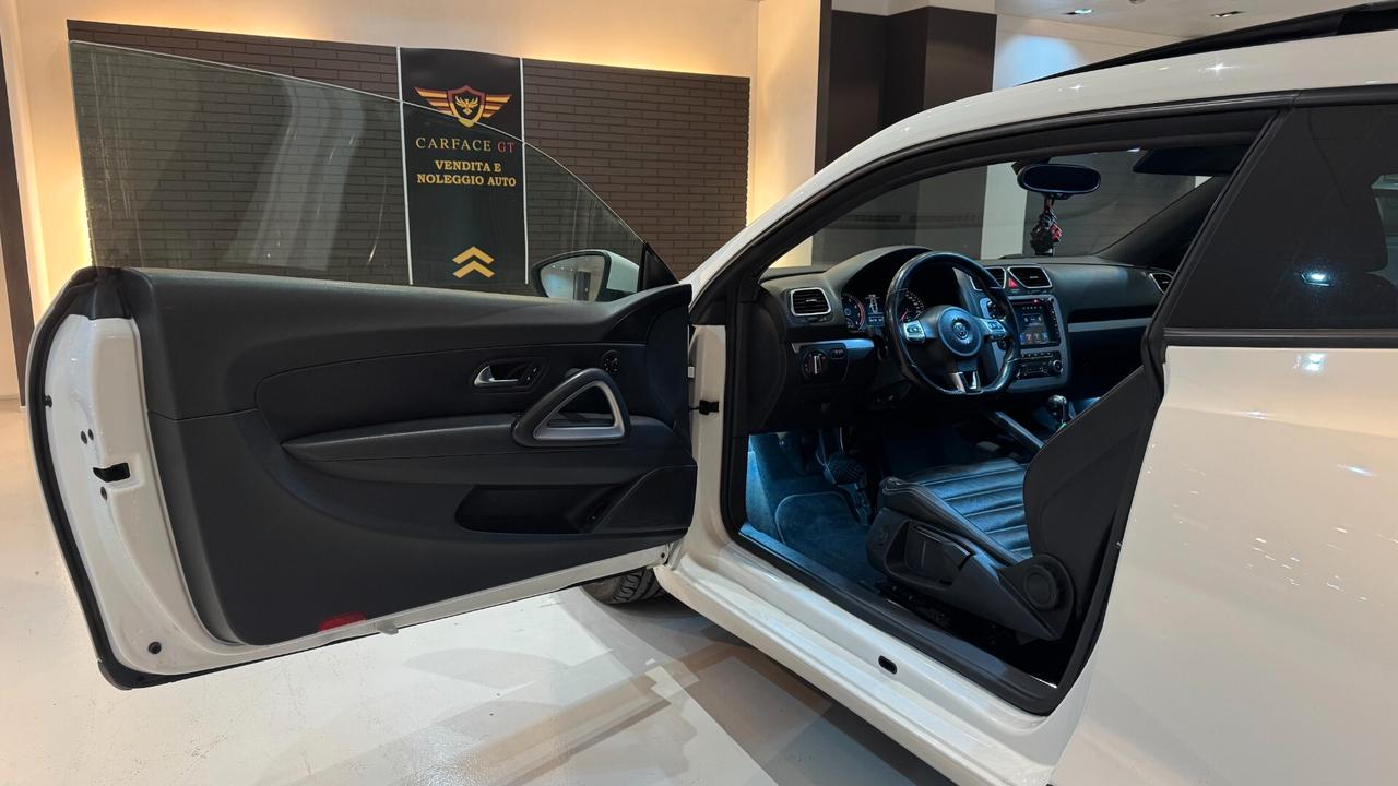 Volkswagen Scirocco 2.0 TSI DSG 211CV - 2010