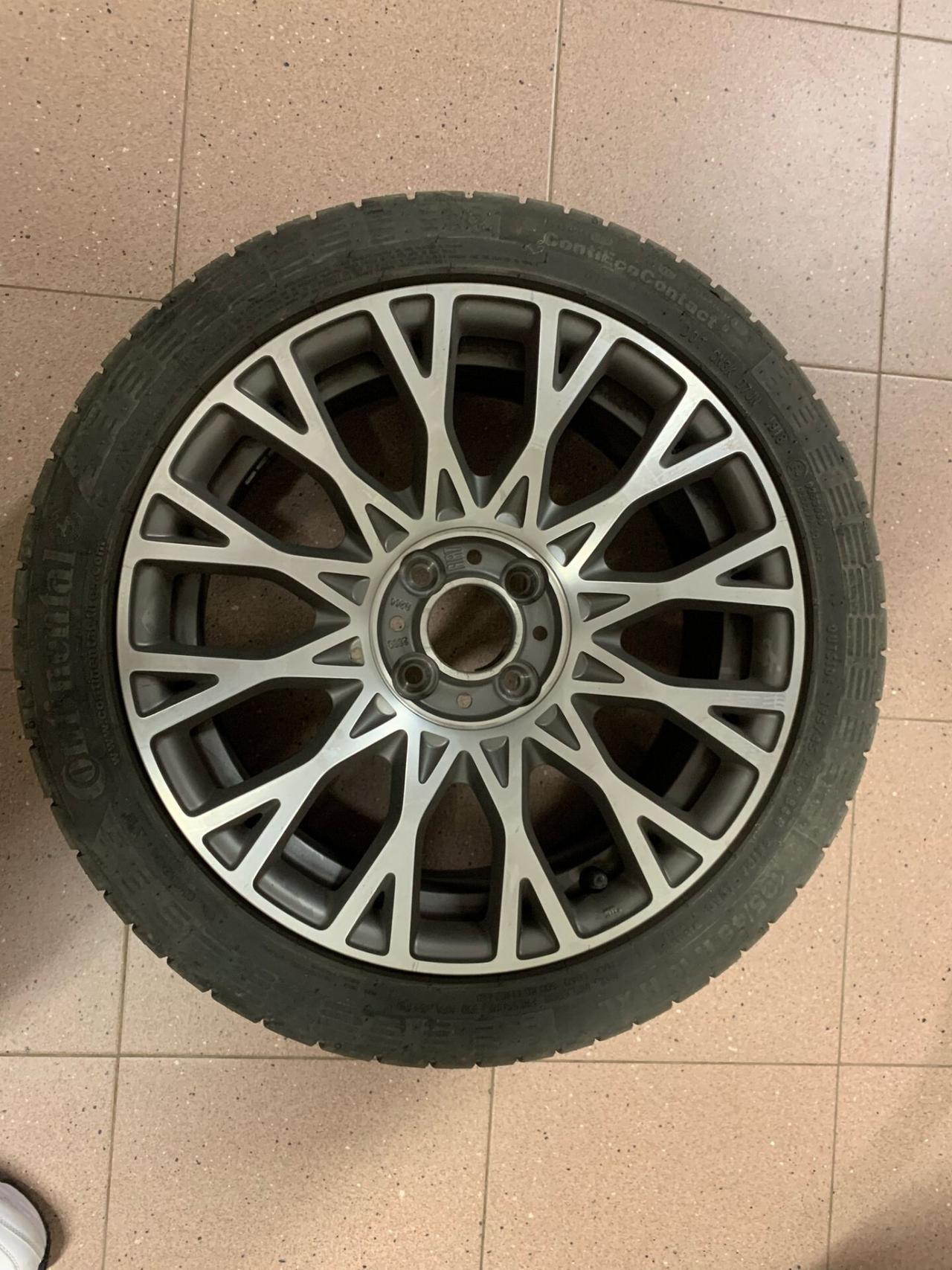 FIAT 500 LOUNGE - KM 32000 - PARI AL NUOVO