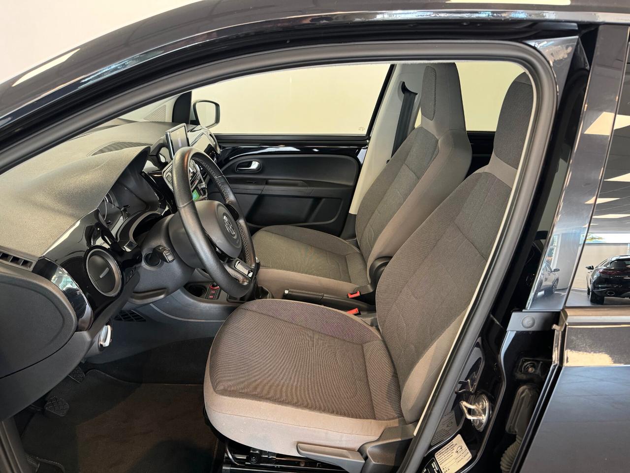 Volkswagen up! 1.0 75 CV 5p. cross up! 95.000 KM NEOPATENTATI
