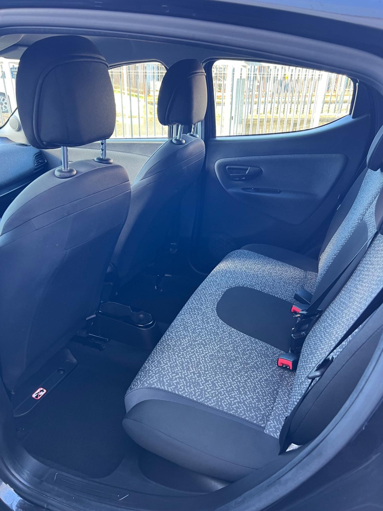 Lancia Ypsilon 1.0 FireFly 5 porte S&S Hybrid Silver Plus PREZZO REALE