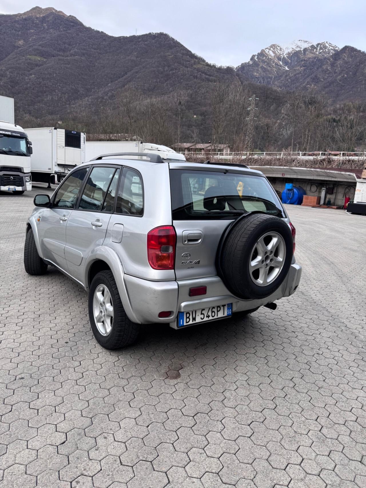 Toyota RAV 4 RAV4 2.0 Tdi D-4D cat 5 porte Sol