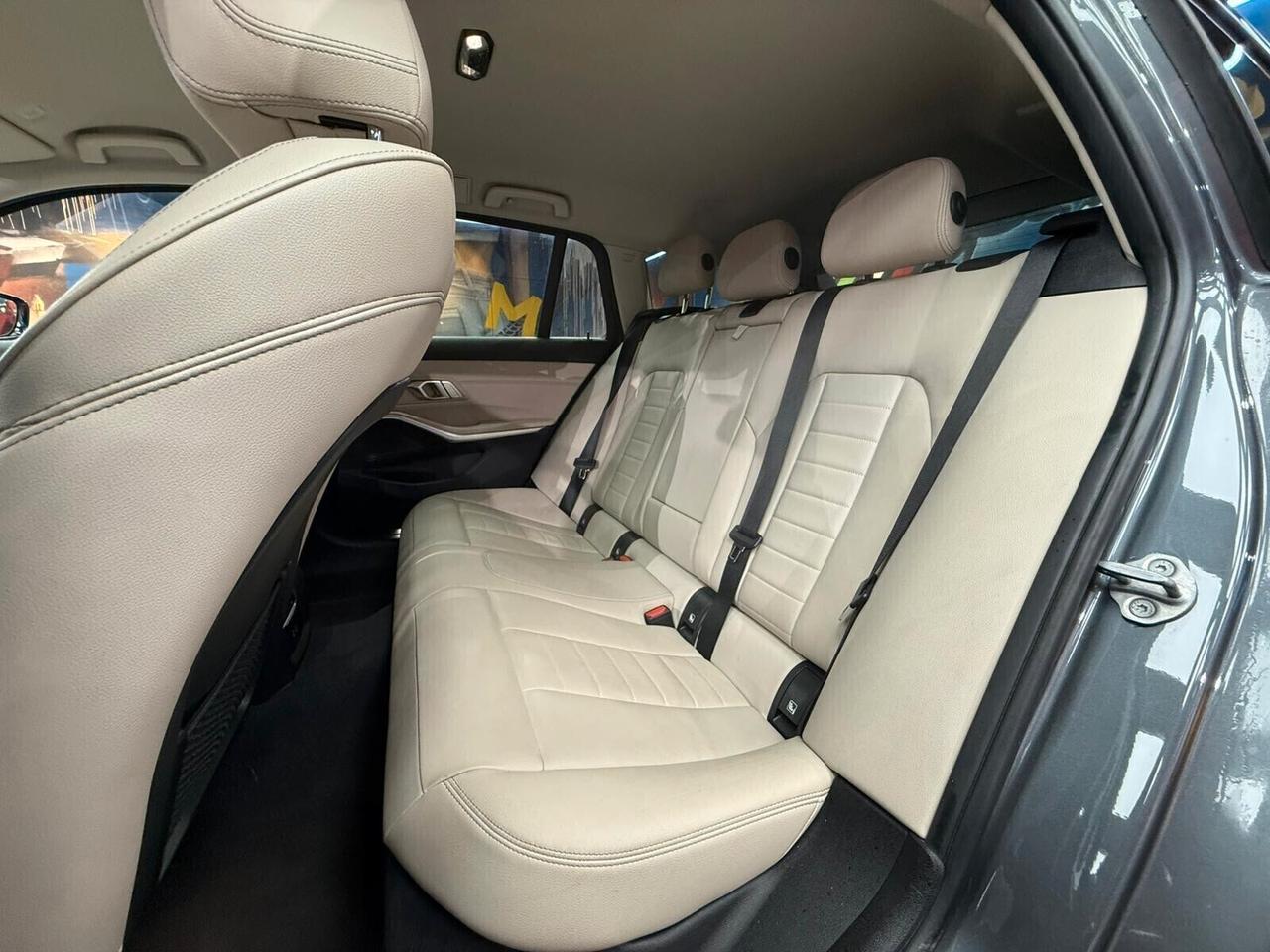 Bmw 318d 48V Touring Sport GANCIO TRAINO (497)