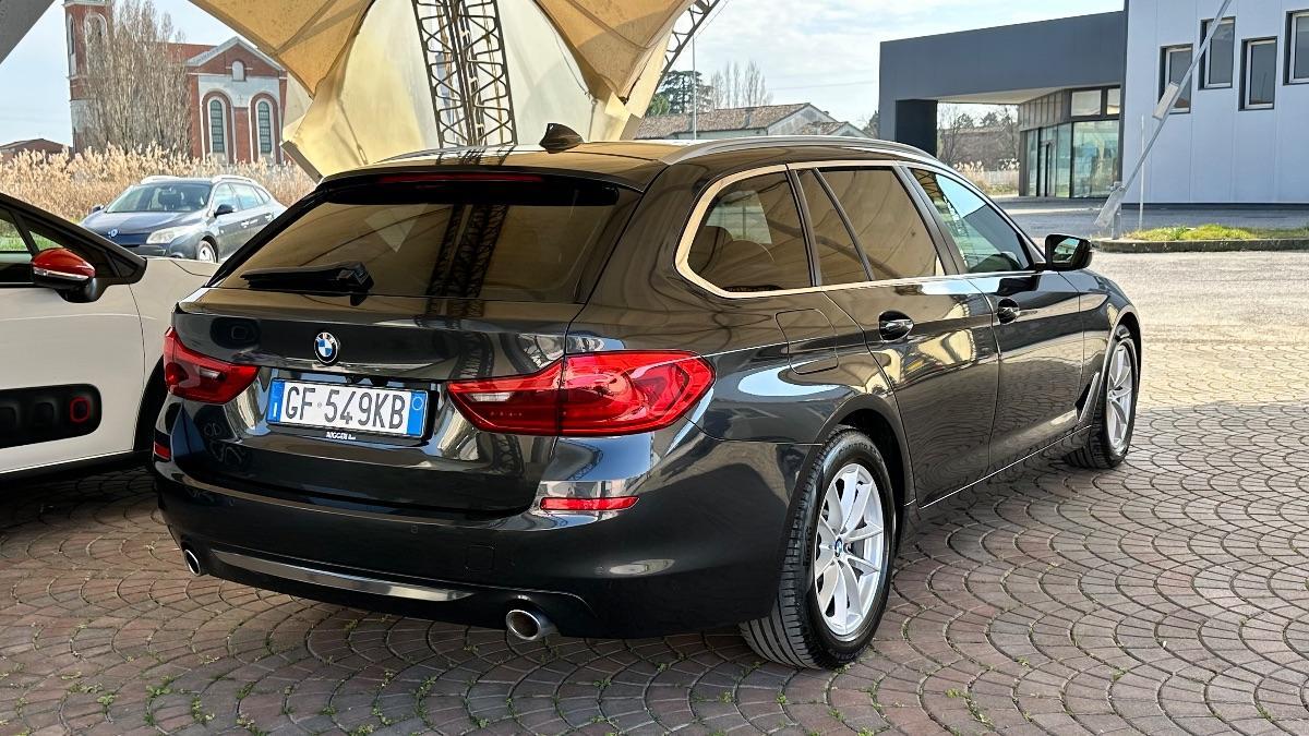 BMW - Serie 5 Touring - 520d X-Drive Touring Luxury