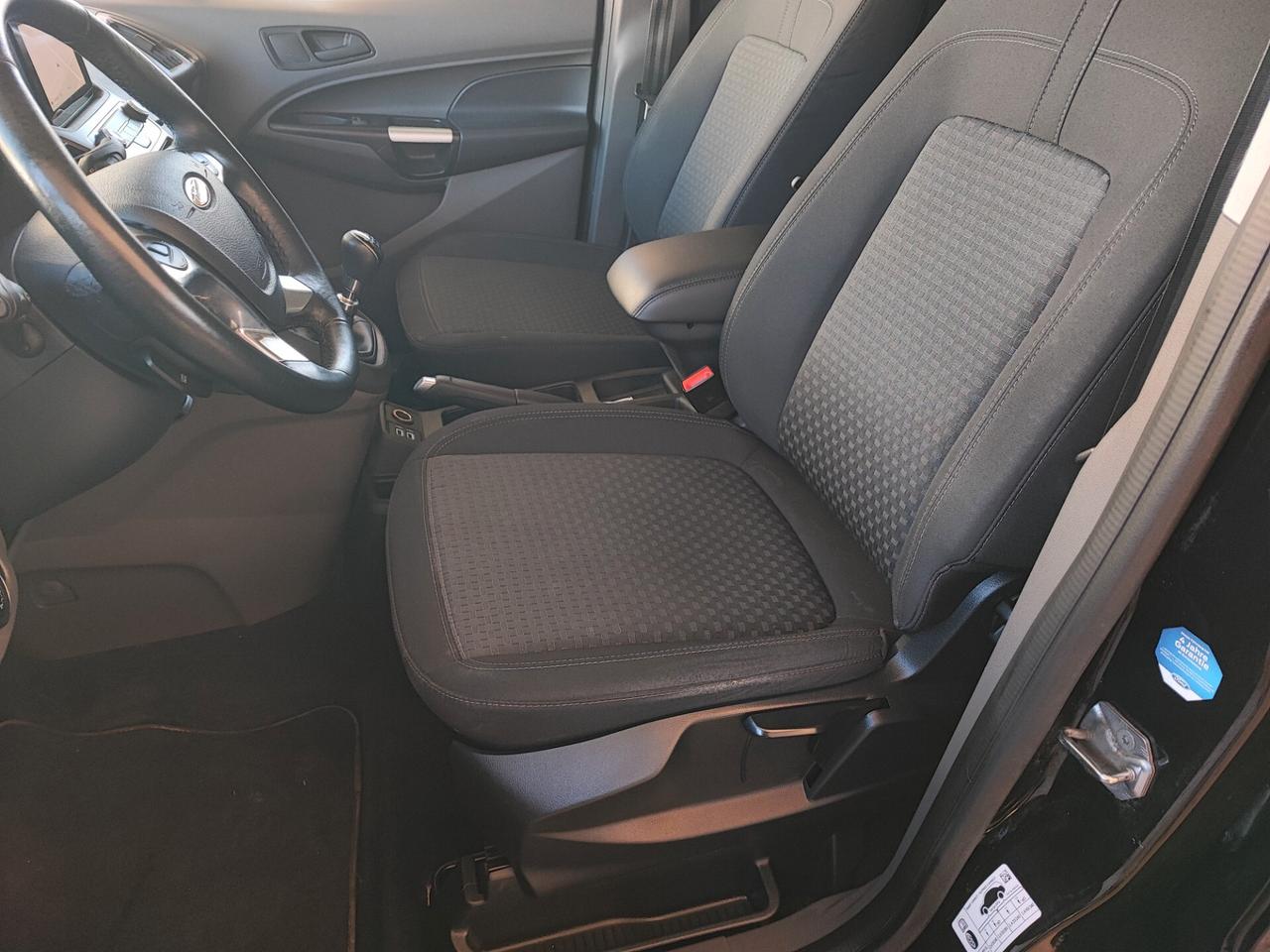 Ford Grand Tourneo Connect Gancio Traino 7 Posti