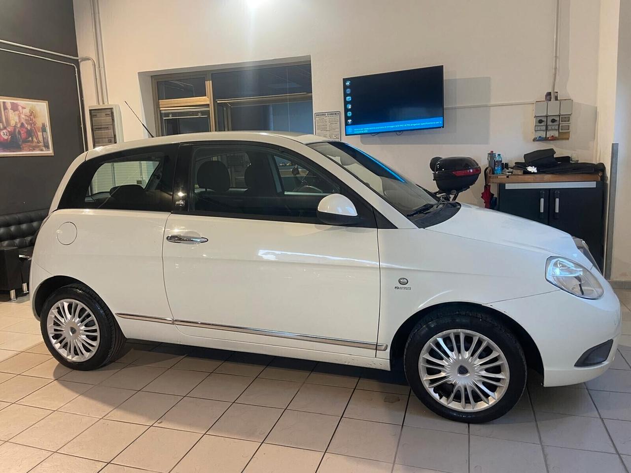Lancia Ypsilon 1.2 69 CV Elle