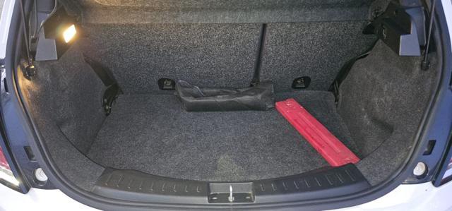 LANCIA Ypsilon 1.2 69 CV 5 porte GPL Ecochic Silver