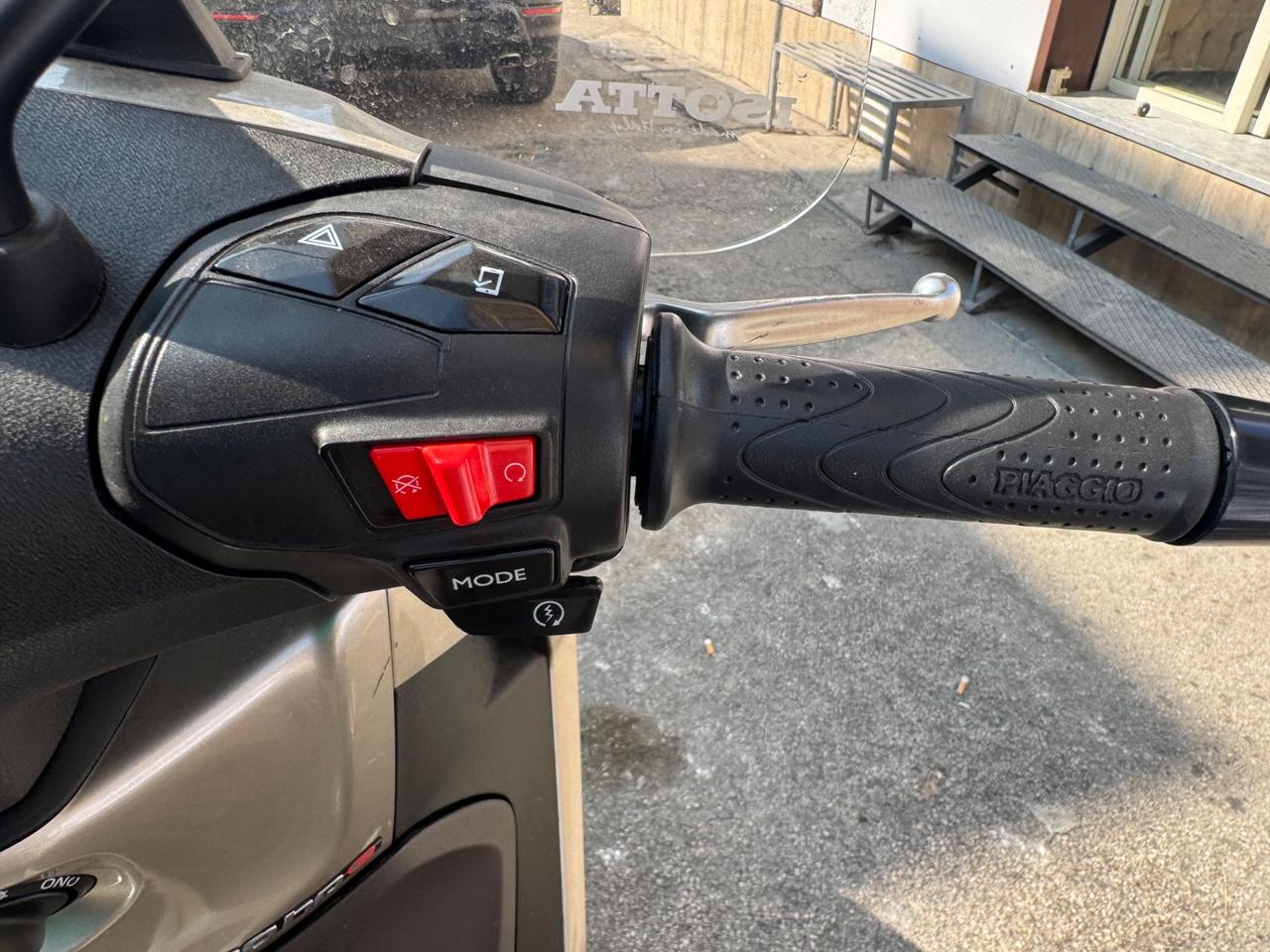 Piaggio Beverly 300 i.e. Sport