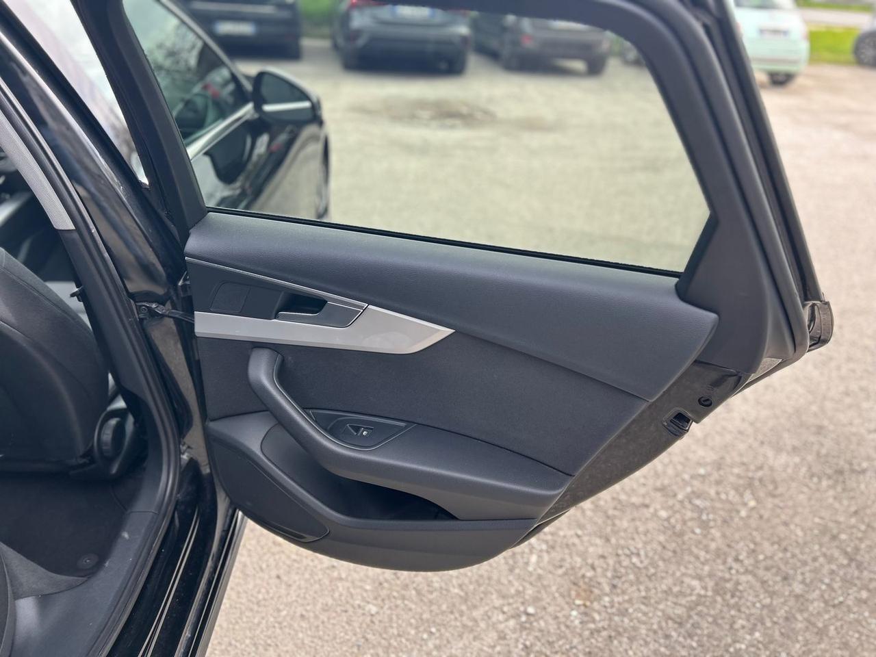 Audi A4 2.0 40 TDI Business Advanced #9936