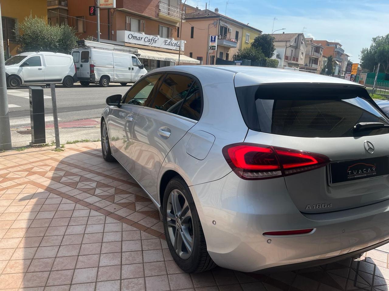Mercedes-Benz A 180 PREMIUM #50060
