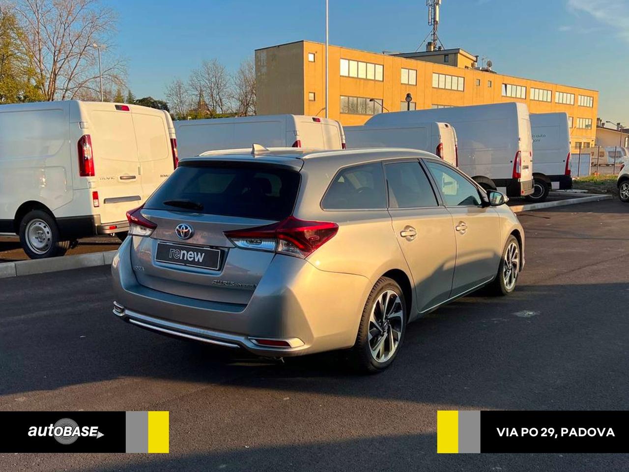 Toyota Auris Touring Sports 1.8 Hybrid Active