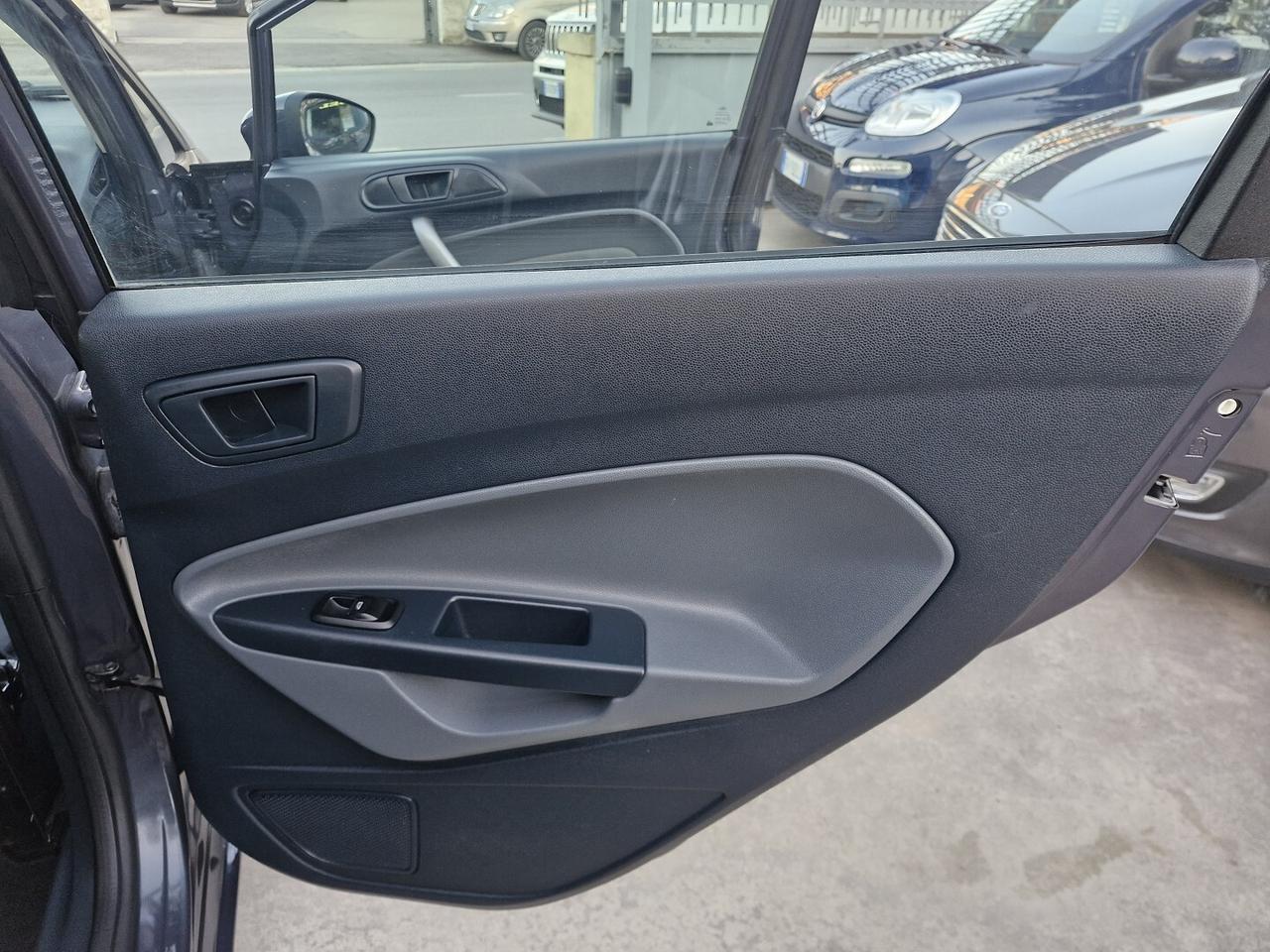 FORD FIESTA 1.2 60CV TITANIUM 130000KM ANNO 2011