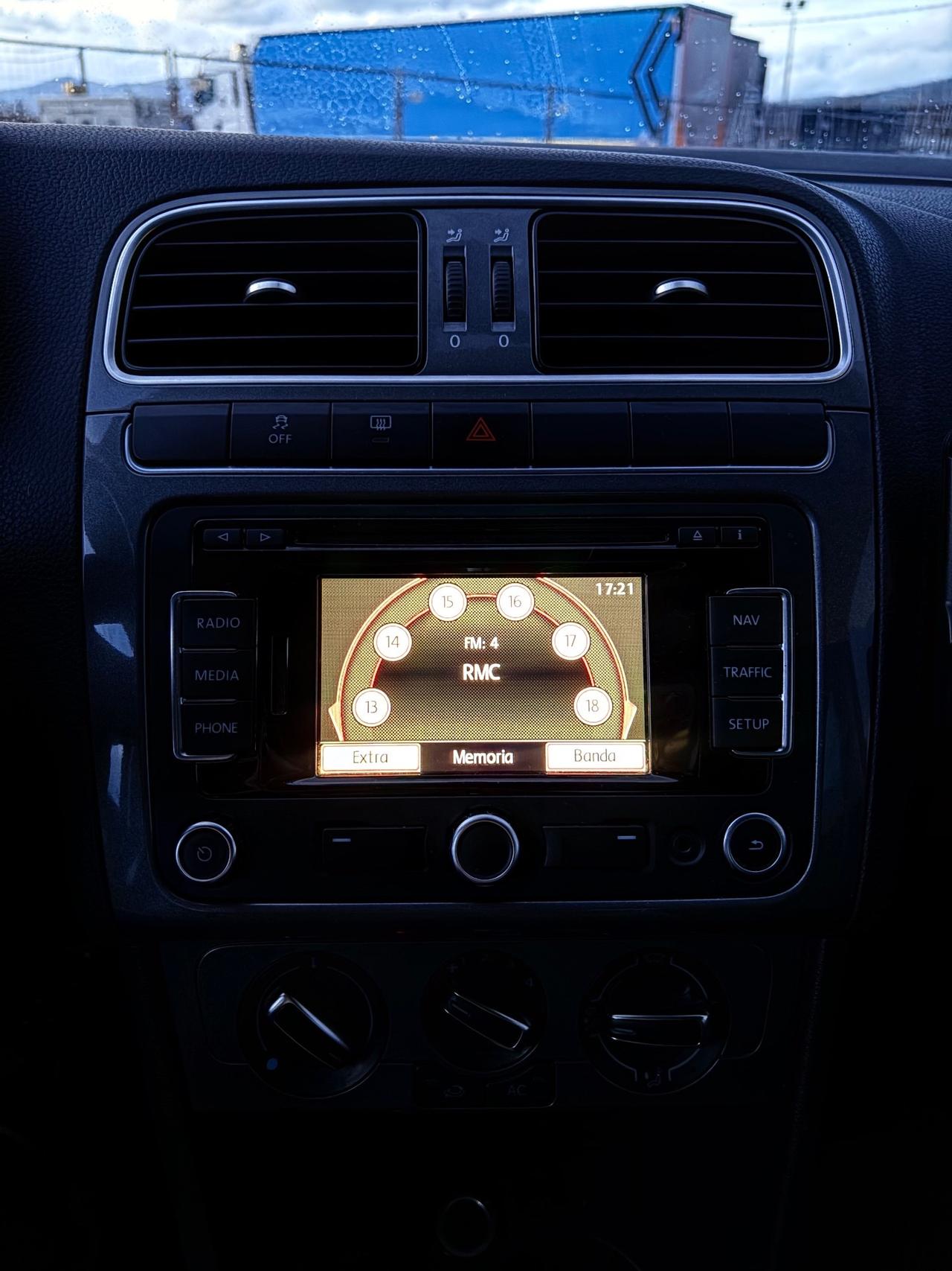 Volkswagen Polo 1.6 TDI 90CV DPF DSG 5 porte Highline