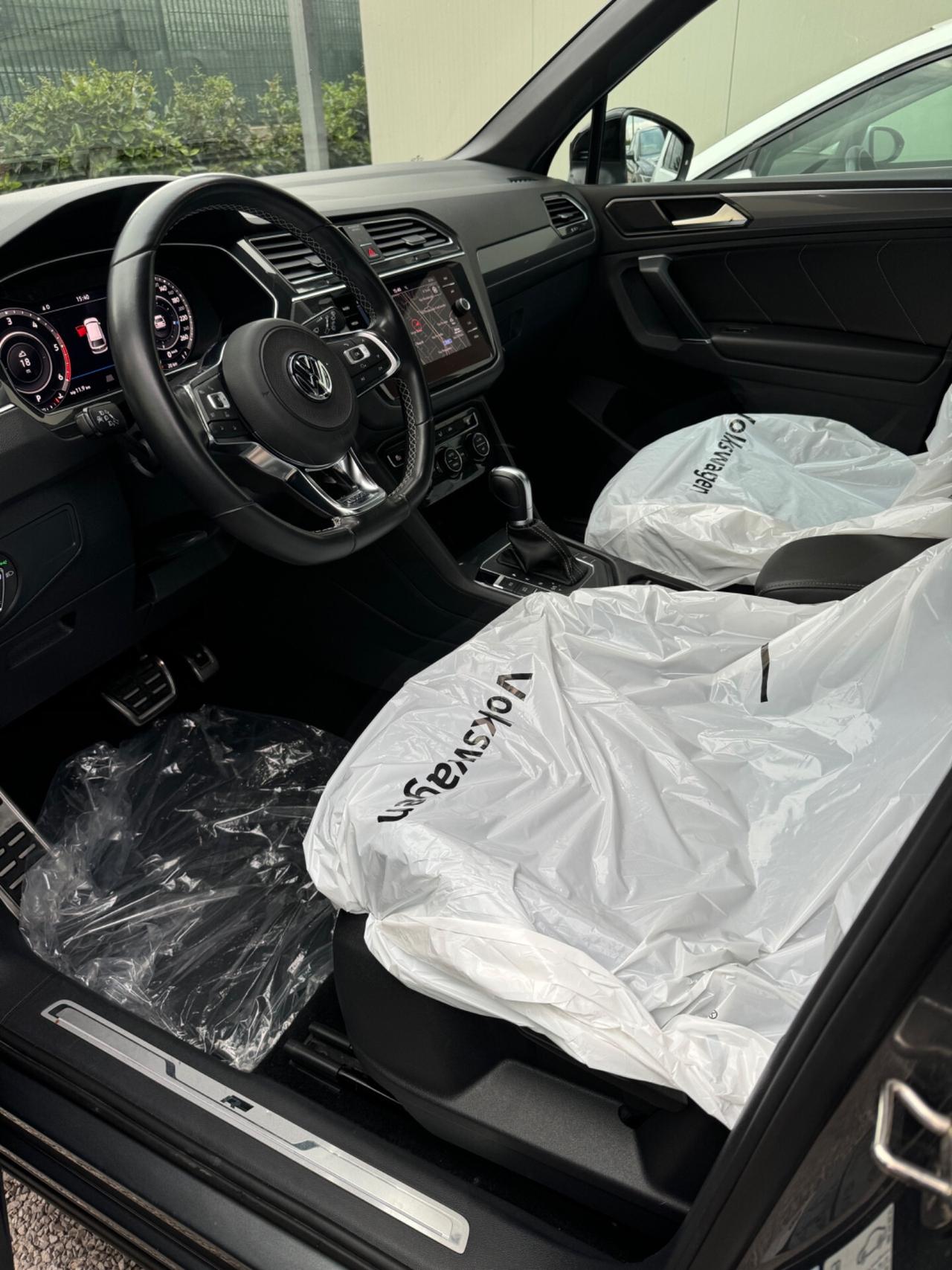 Volkswagen Tiguan R-LINE 2.0 TDI 150 cv DSG