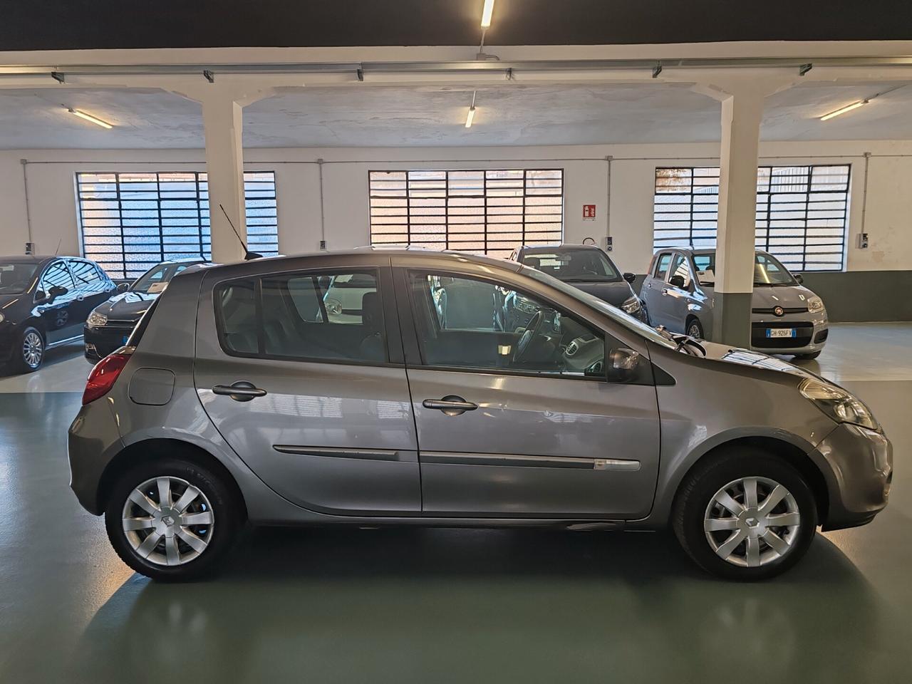 Renault Clio 1.2 16V 5 porte Confort