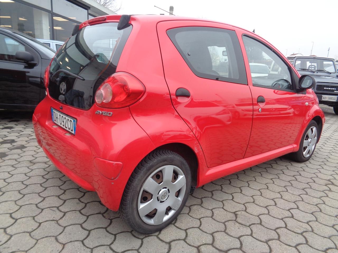 Toyota Aygo 1.0 12V VVT-i 5 porte Sol