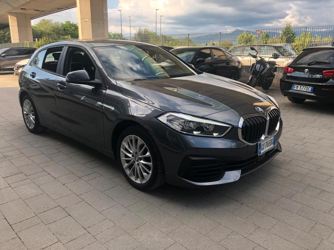Bmw 116 116d 5p. Business Advantage
