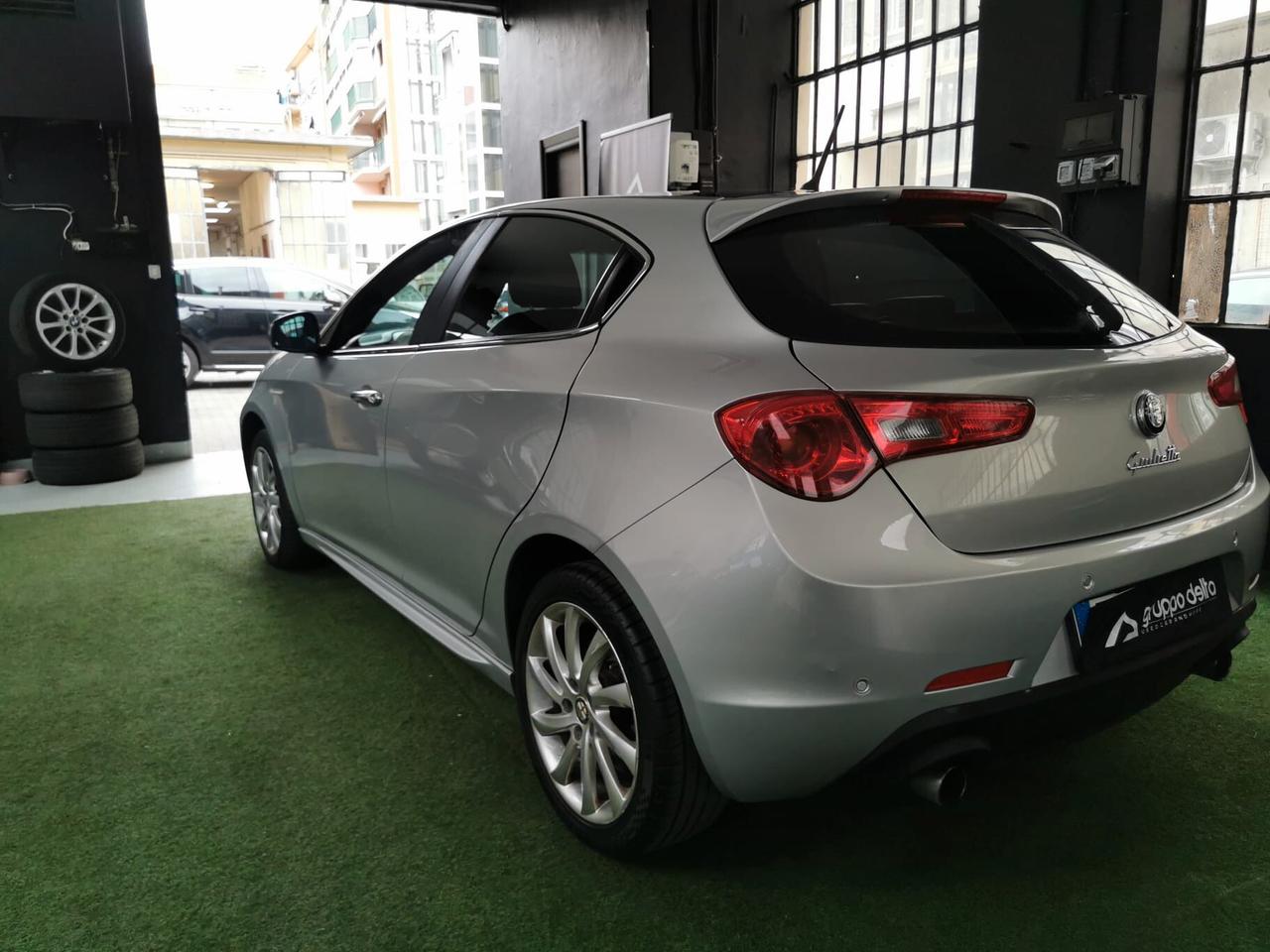 Alfa Romeo Giulietta 2.0 JTDm-2 Distinctive GARANZIA 12 MESI