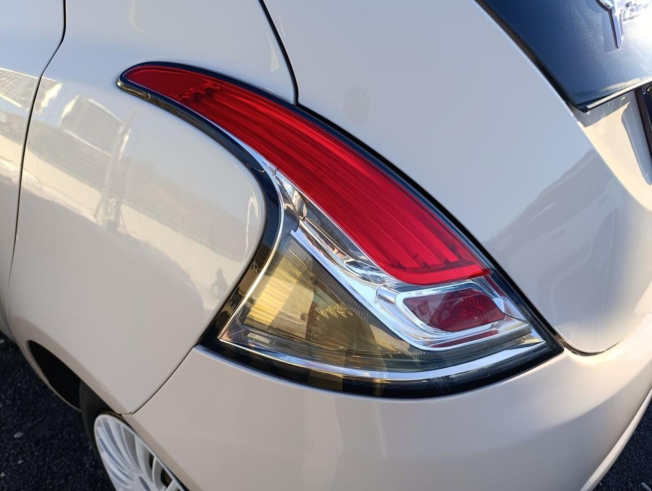 Lancia Ypsilon 1.2 Silver 69cv
