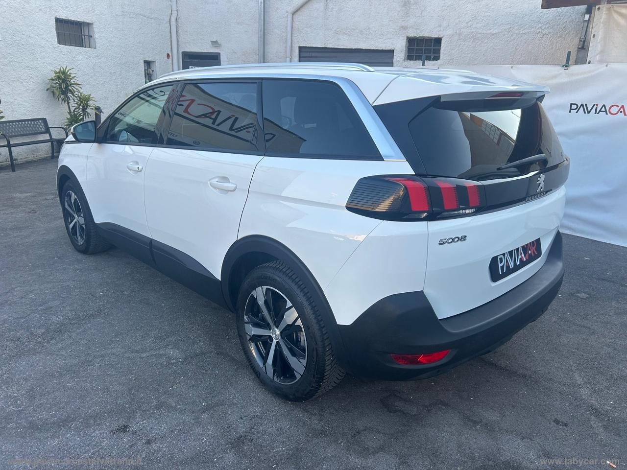 PEUGEOT 5008 BlueHDi 130 S&S EAT8 Business