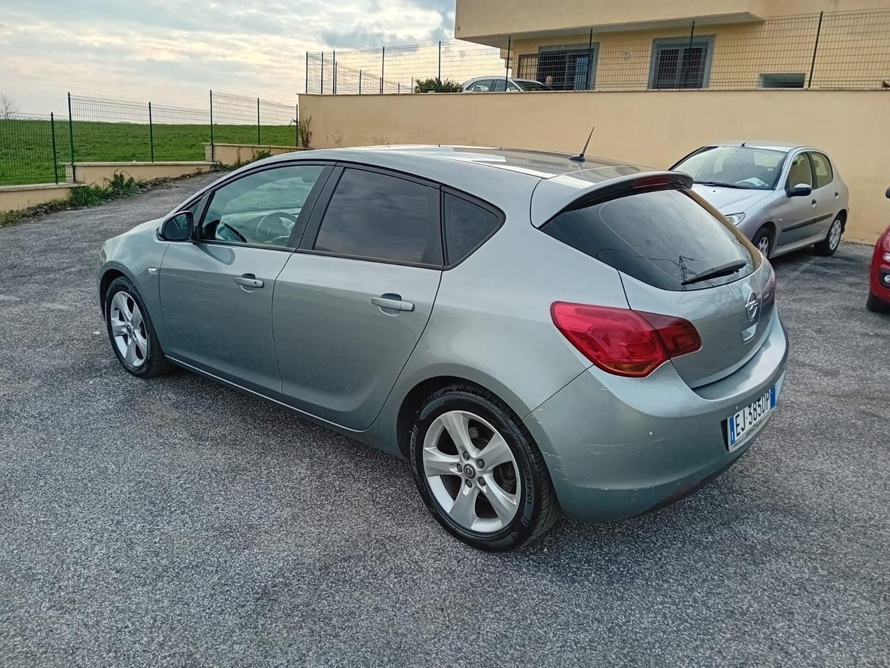 Opel Astra 1.7 CDTI 110CV 5 porte Cosmo