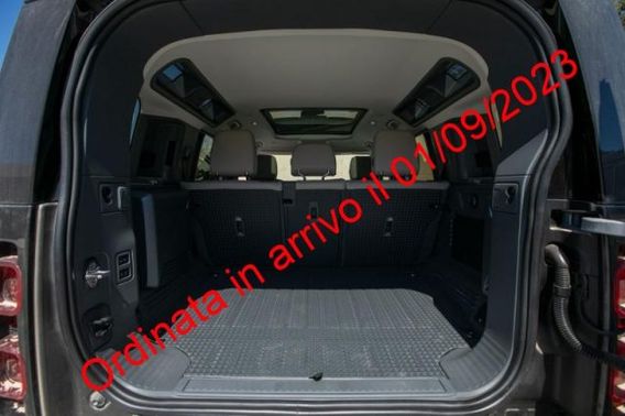 LAND ROVER Defender 130 3.0D I6 300 CV AWD Auto First Edition