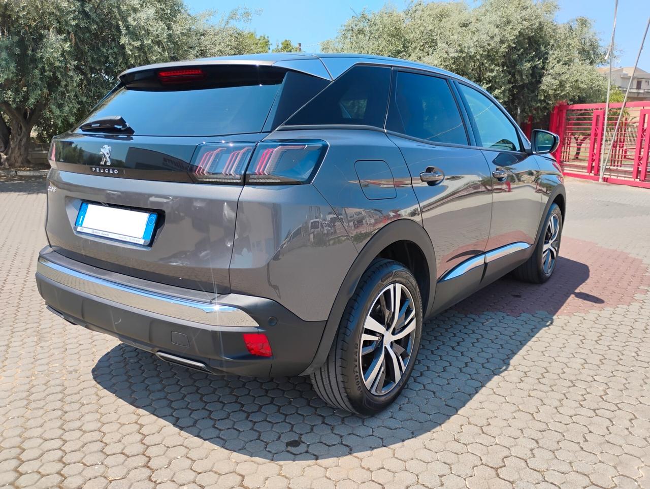 Peugeot 3008 BlueHDi 130 S&S EAT8 Allure
