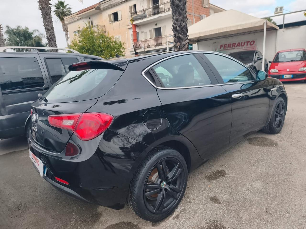 Alfa Romeo Giulietta 1.6 JTDm-2 105 CV Distinctive