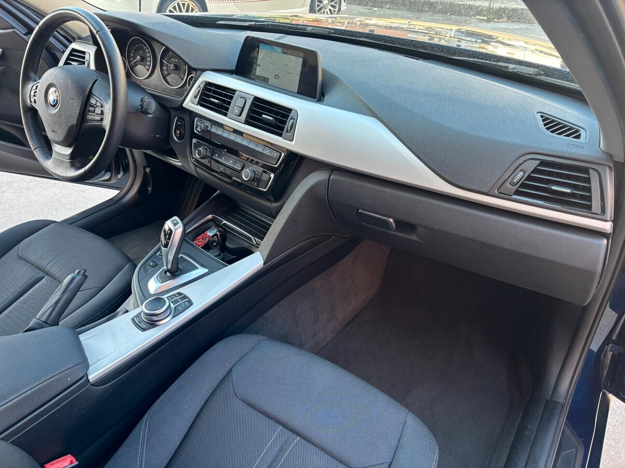 Bmw 318d Touring Business Advantage - 2019