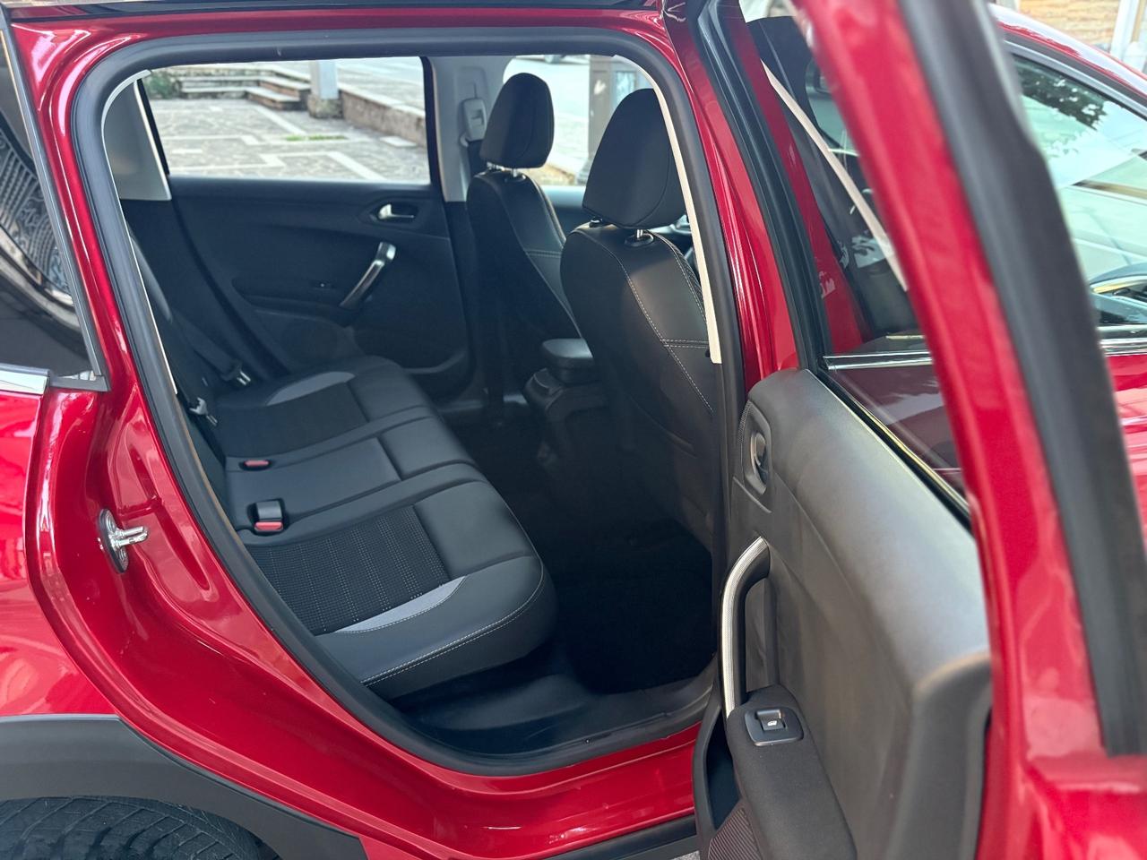 Peugeot 2008 BlueHDi 120 EAT6 Allure FULL/LED/NAV