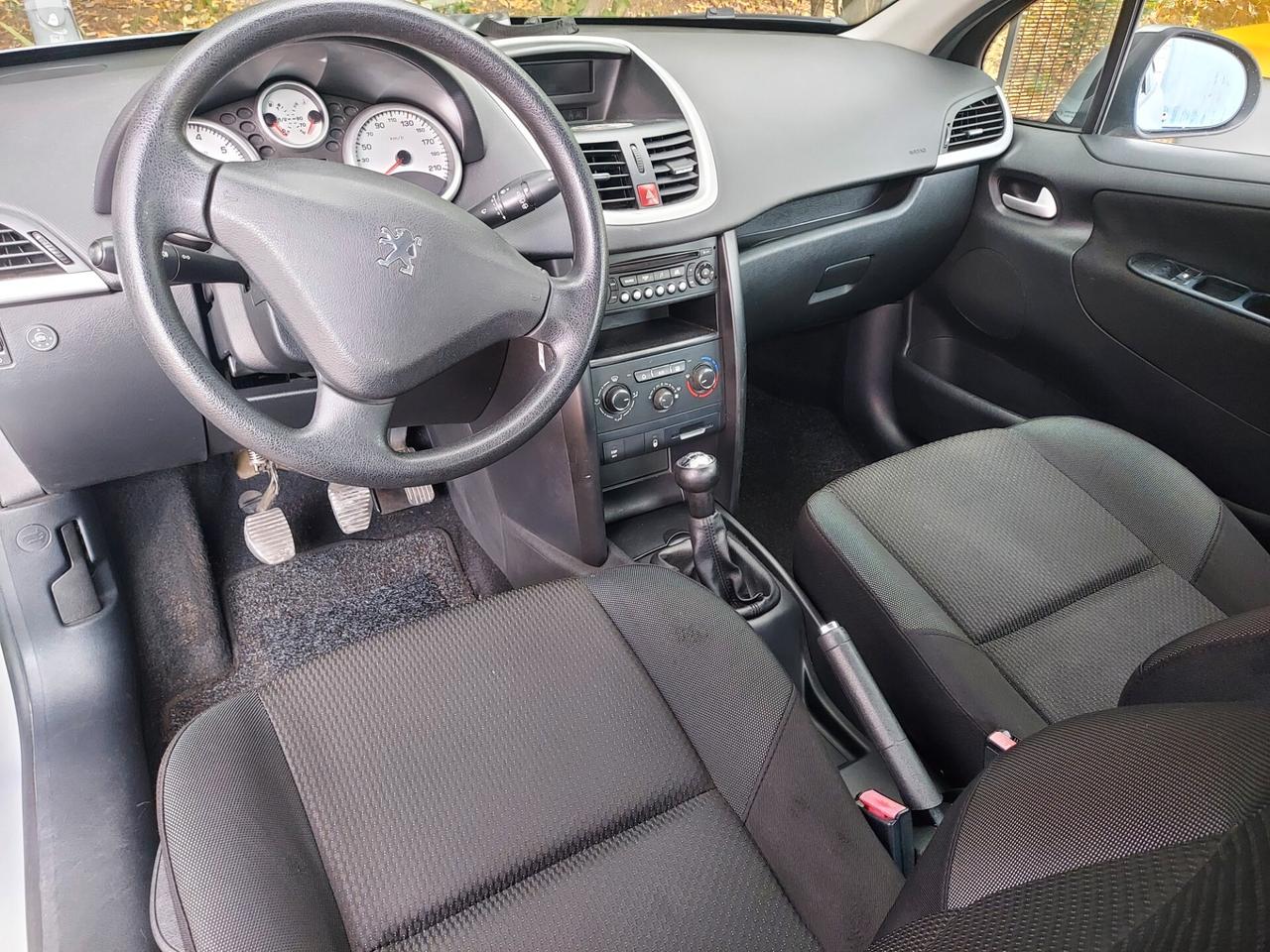 Peugeot 207 1.4 8V 75cv GPL Rinnovato