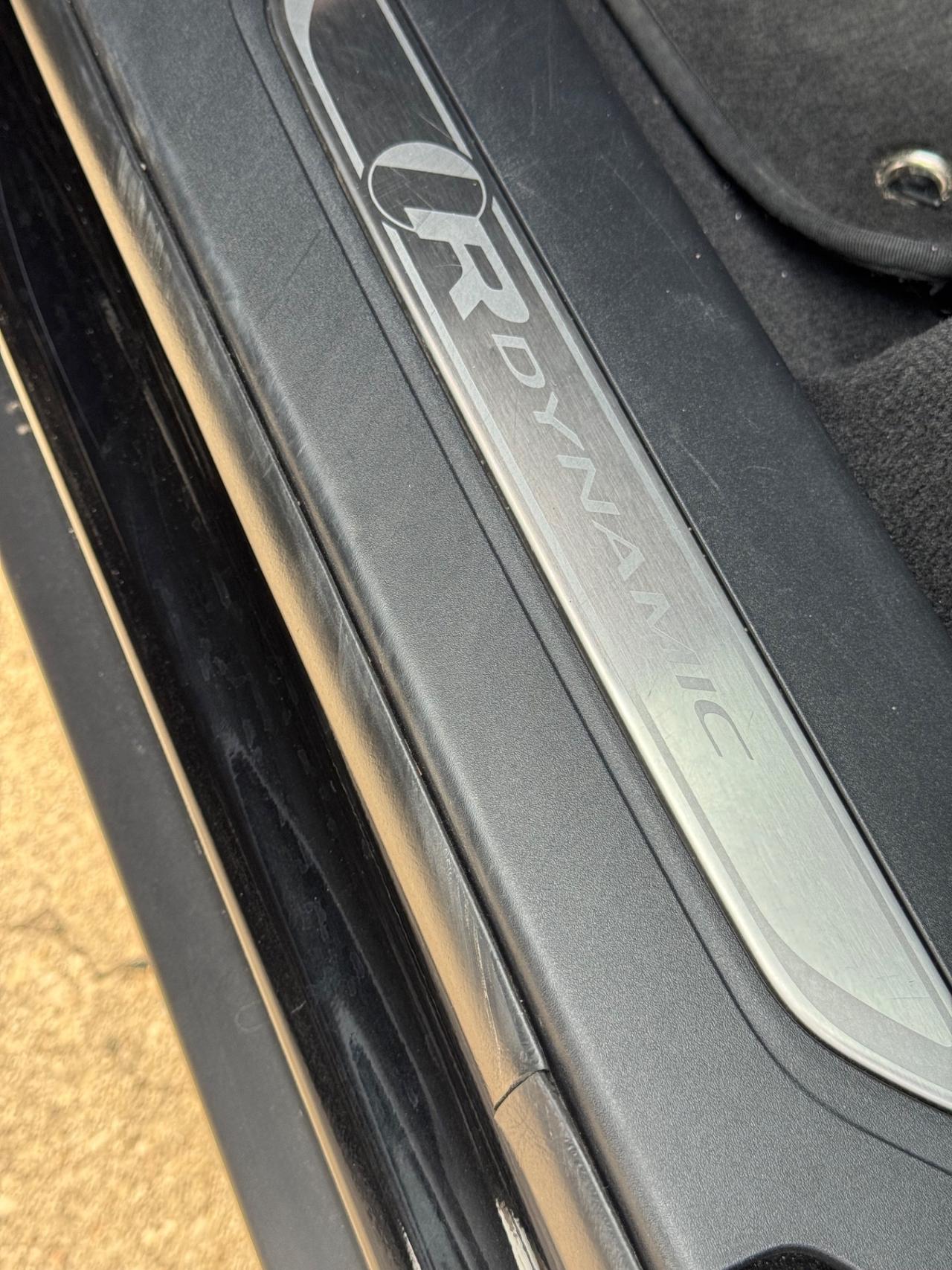 Range Rover Velar - 2.0 Si4 250 CV R-Dynamic S-