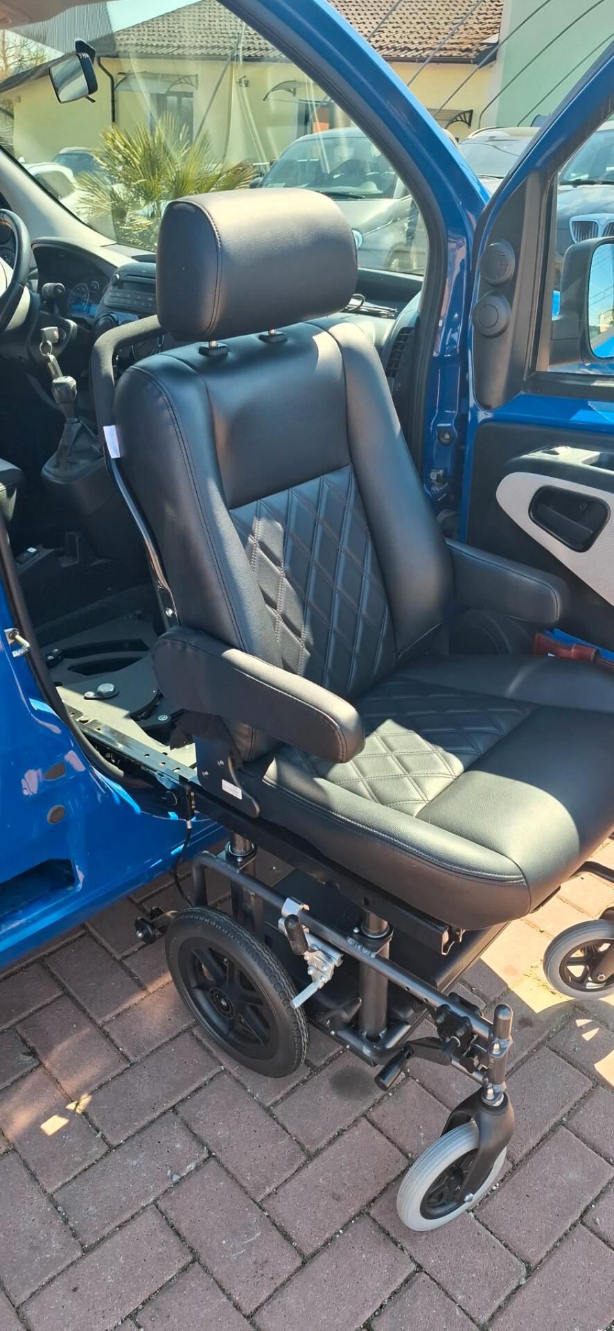 Fiat Qubo 1.3 MJT 95 CV Dynamic trasporto disabili e invalidi con sedile passeggero estraibile