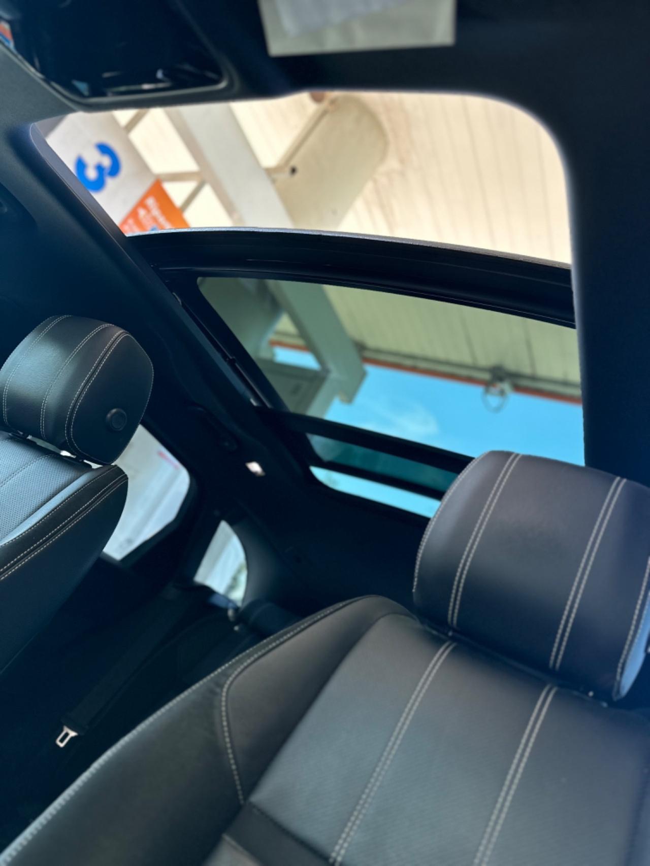 Range Rover Velar 2.0D I4 240 CV R-Dynamic SE