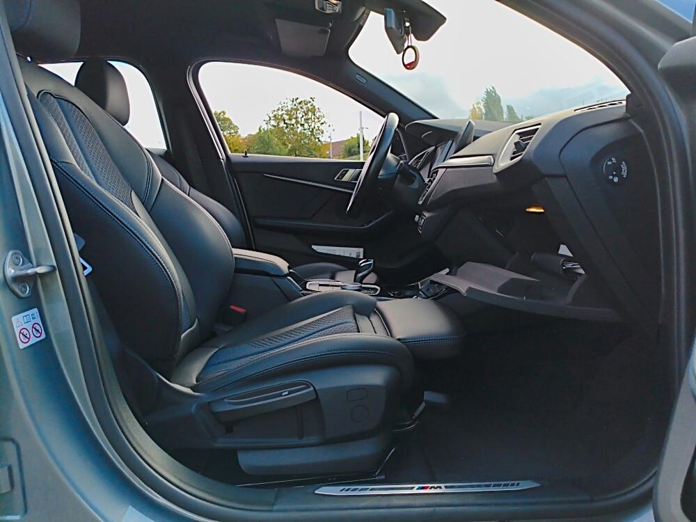 BMW 118i 136CV STEPTRONIC MSPORT ( FARI LED - BMW DIGITAL COKCPIT - PELLE - ACTIVE CRUISE - NAVI - MIRROR - PARK ASSISTANT - TELECAMERA POST. - CERCHI 18 )