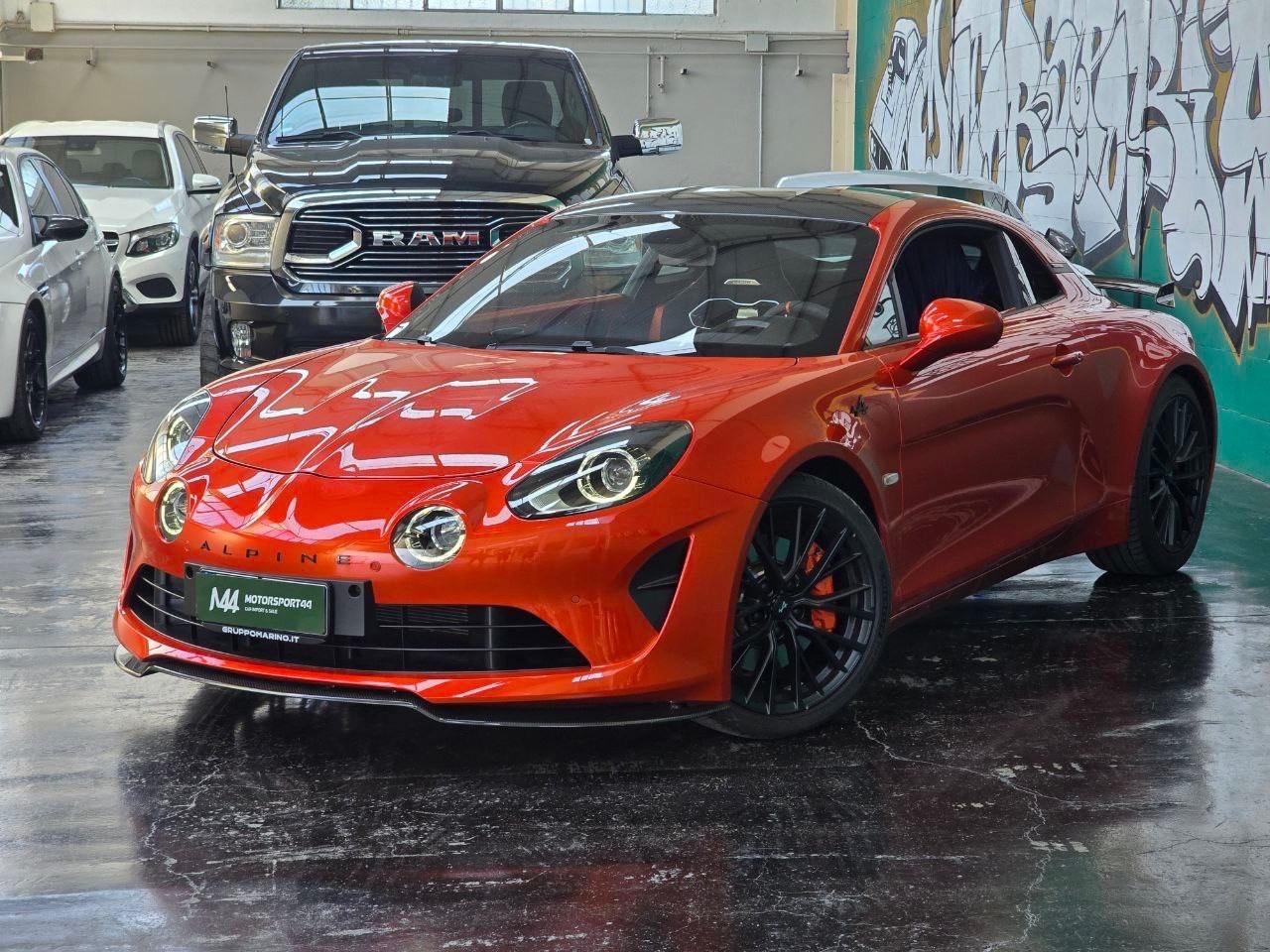 Alpine A110 S Orange, Carbonio