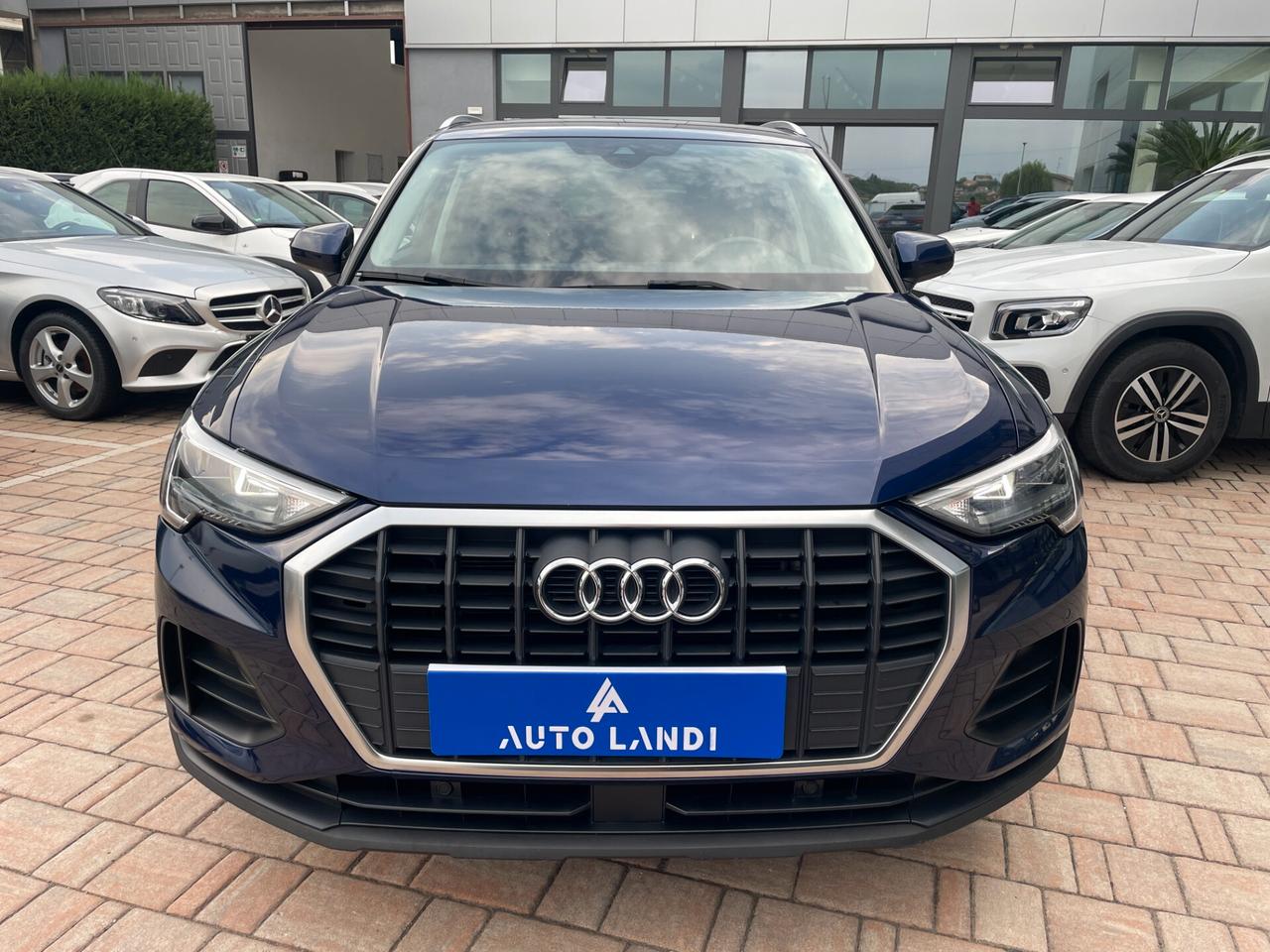 Audi Q3 35 TDI S tronic Business