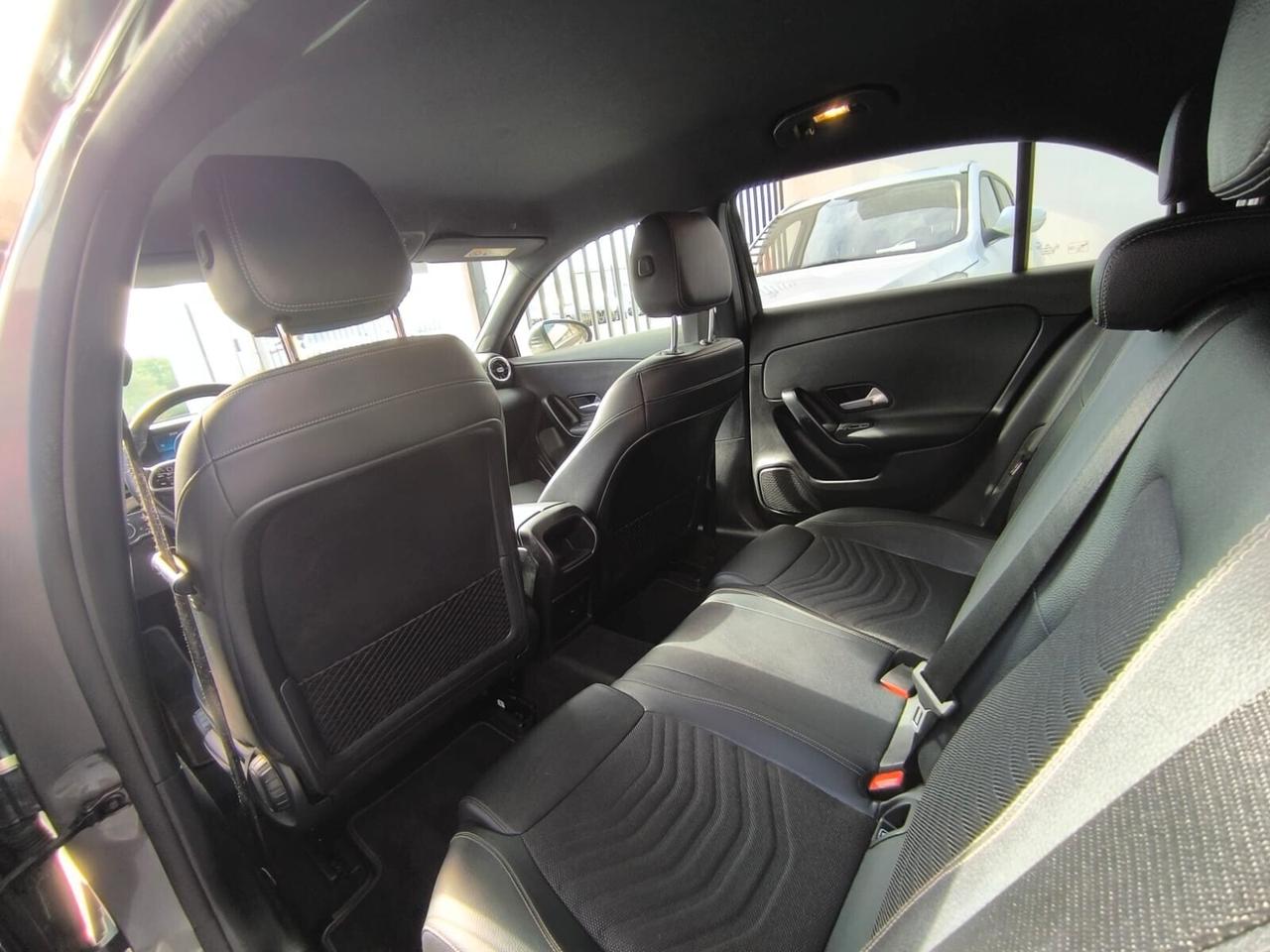 Mercedes A 180d Auto Business 2.0 cc 116 cv 2021