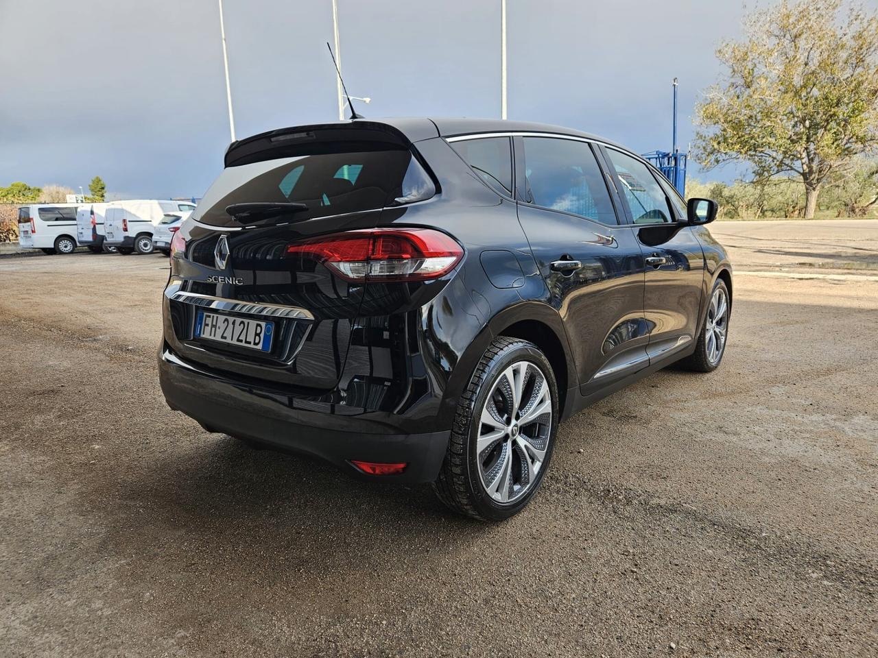 Renault Scénic dCi 8V 110 CV EDC Energy Intens