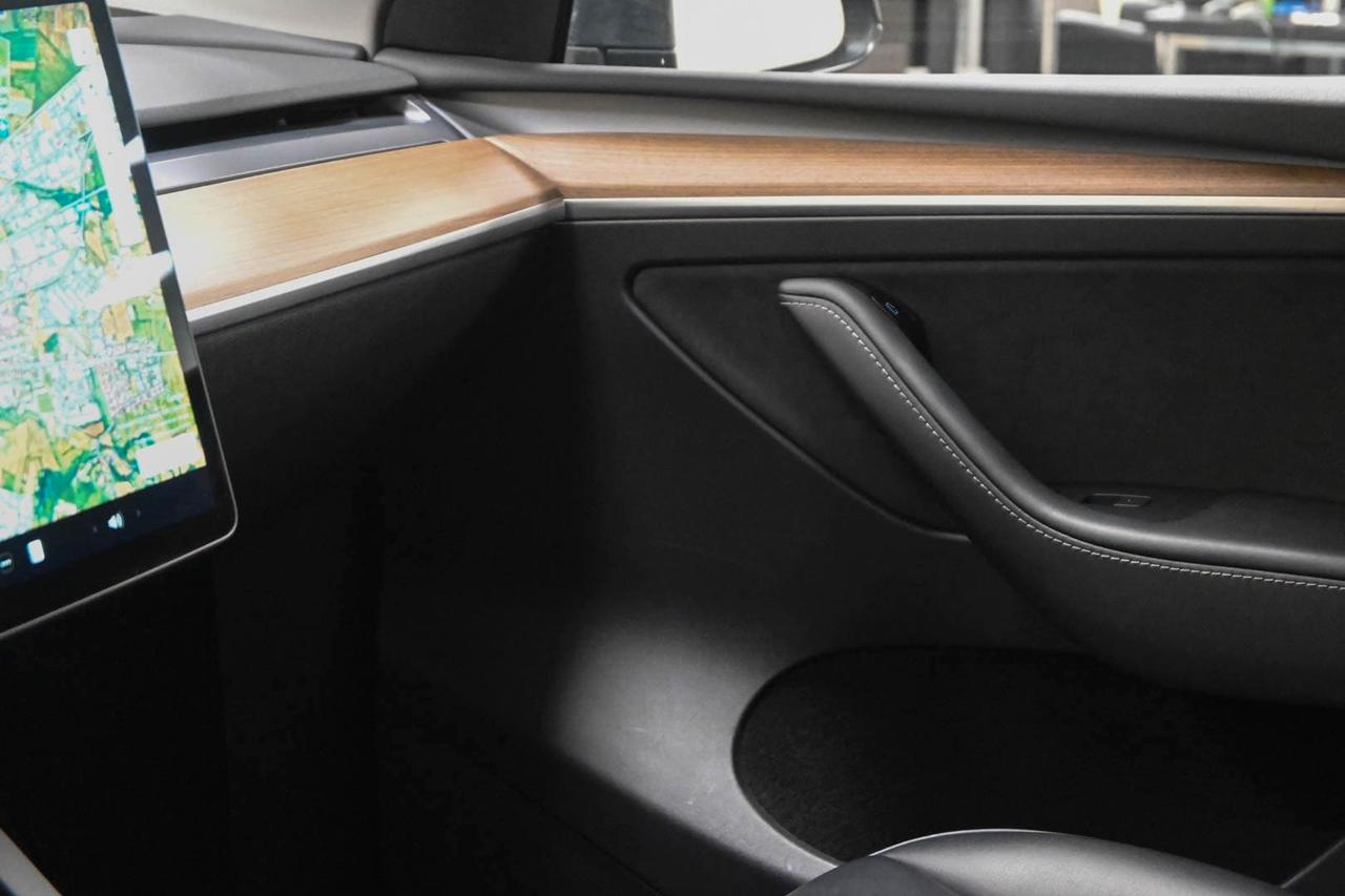 TESLA Model Y Model Y Long Range AWD