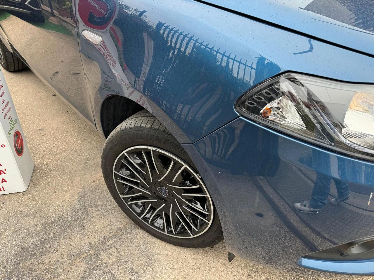 Lancia Ypsilon 1.0 FireFly 5 porte S&S Hybrid UnYca