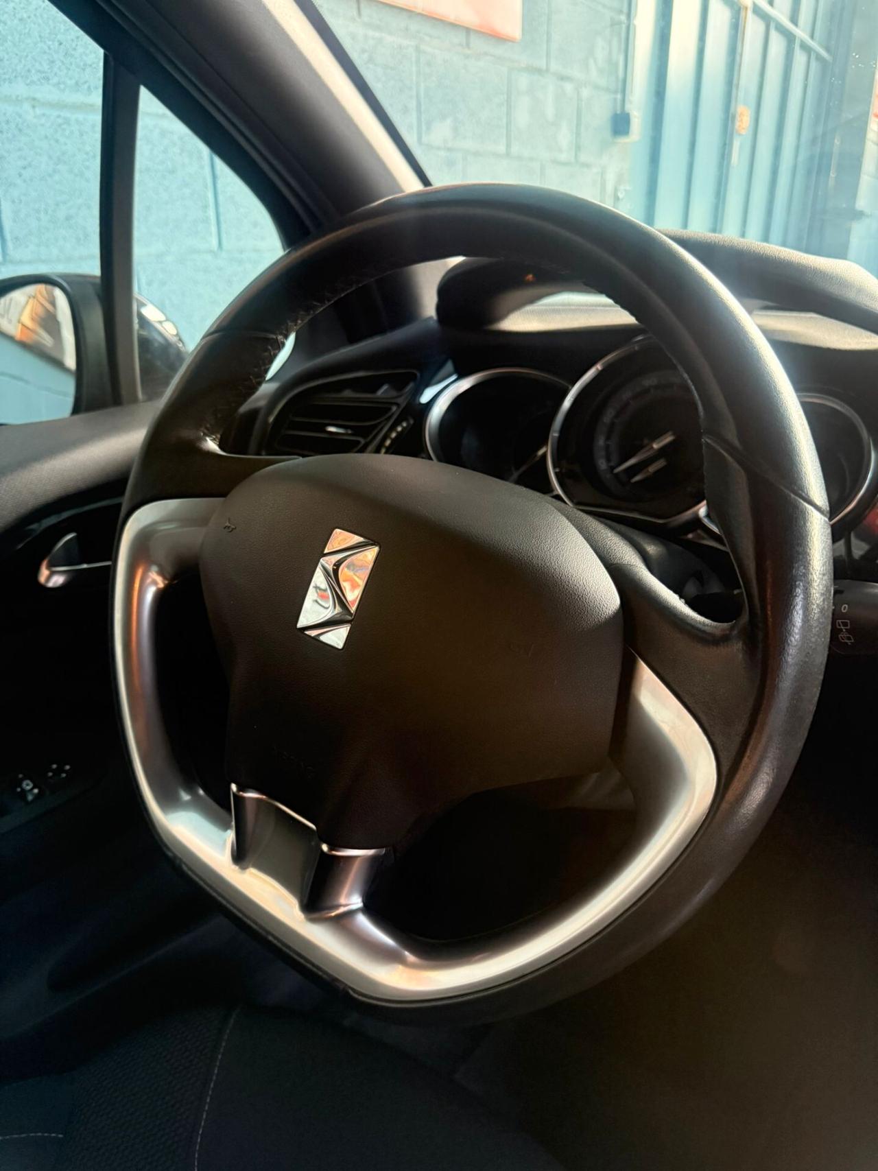 DS3 82CV 1.2CC BENZINA EURO6 OK NEOPATENTATI