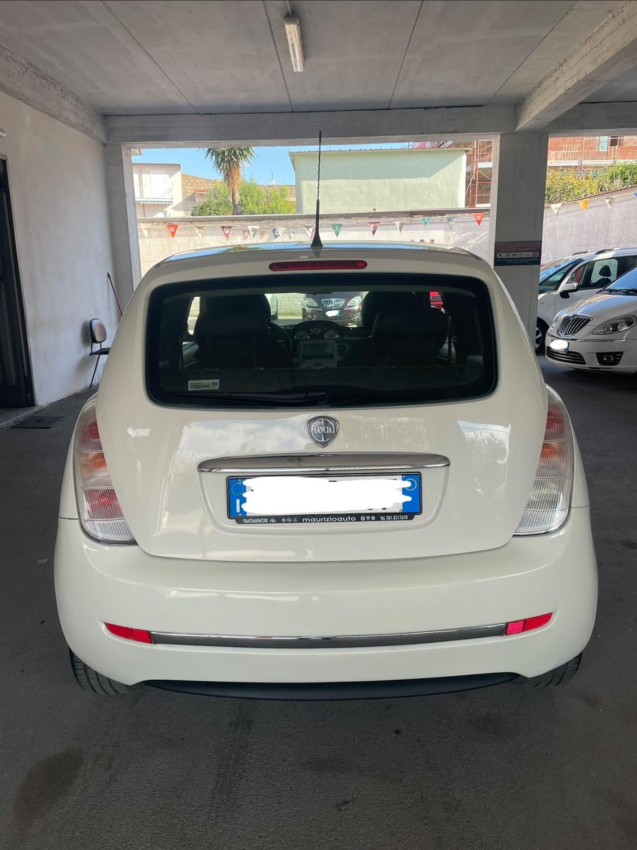 Lancia Ypsilon 1.2 69 CV neopatentati Silver Full provenienza dalla Toscana