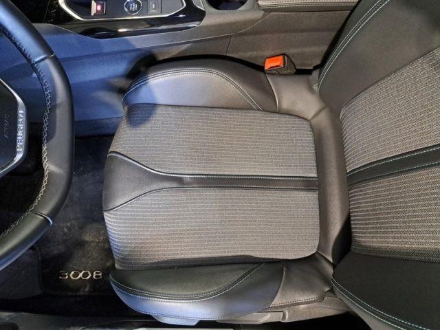 PEUGEOT 3008 BlueHDi 130 S&S EAT8 Allure