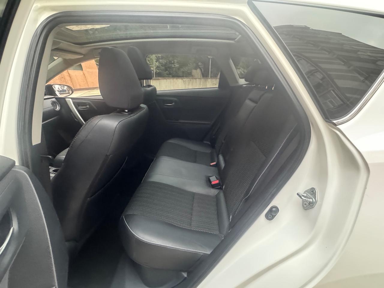 Toyota Auris 1.8 Hybrid Active Eco