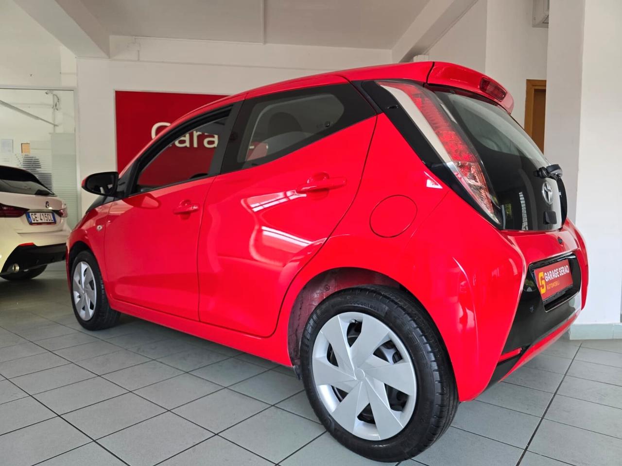Toyota Aygo 1.0 VVT-i 69 CV 5 porte x-play