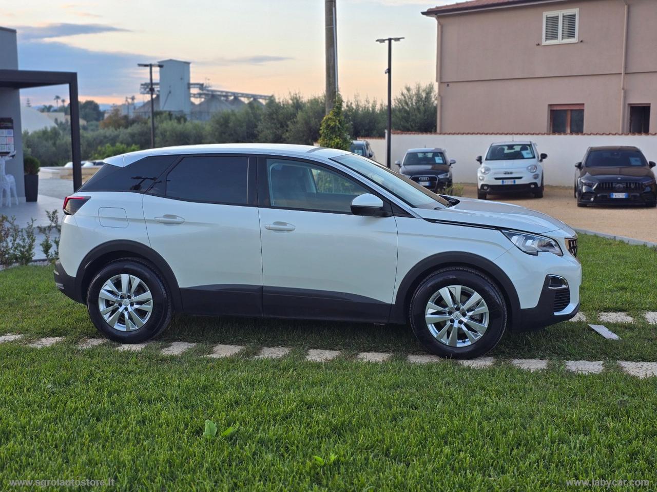 PEUGEOT 3008 BlueHDi 130 S&S EAT8 Business